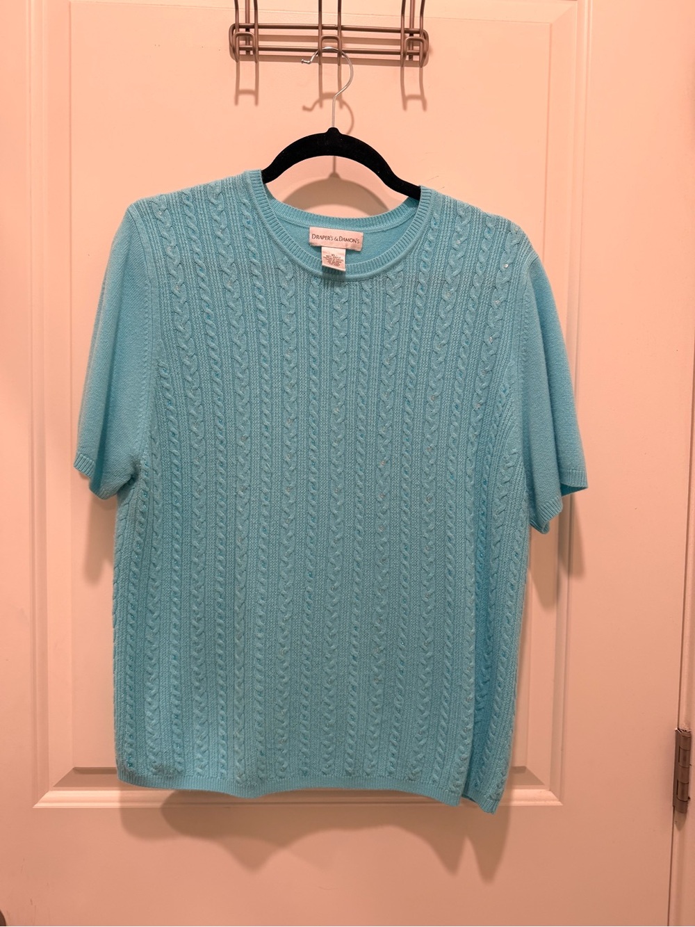 Draper's & Damon's Cable Knit Short Sleeve Sweater
Size XL Light Blue